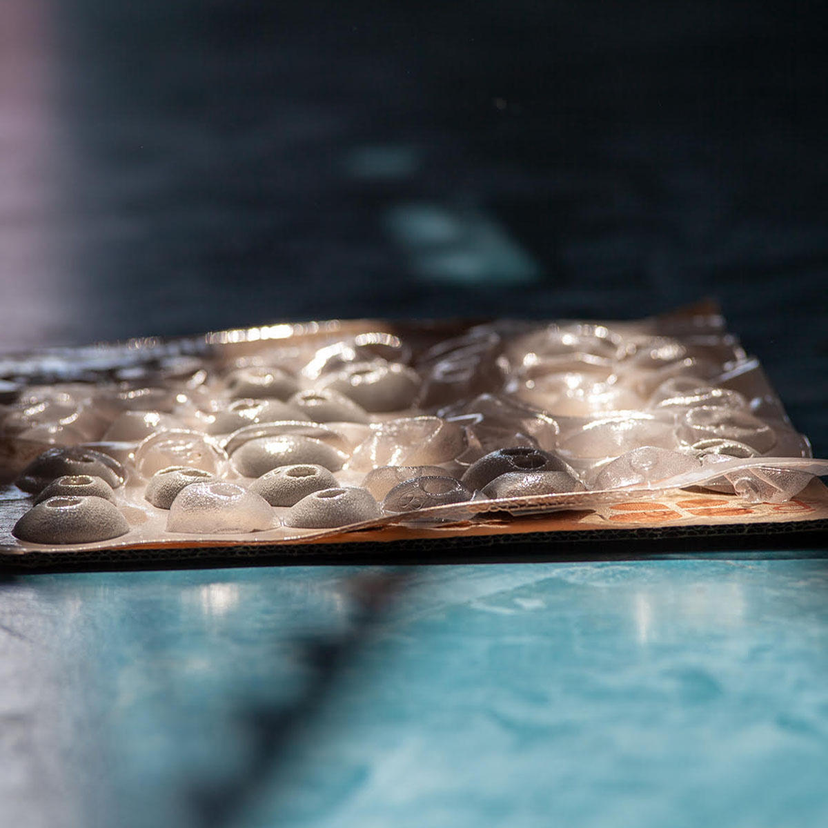 Kletterhalle mit Klettergriffen bestücken